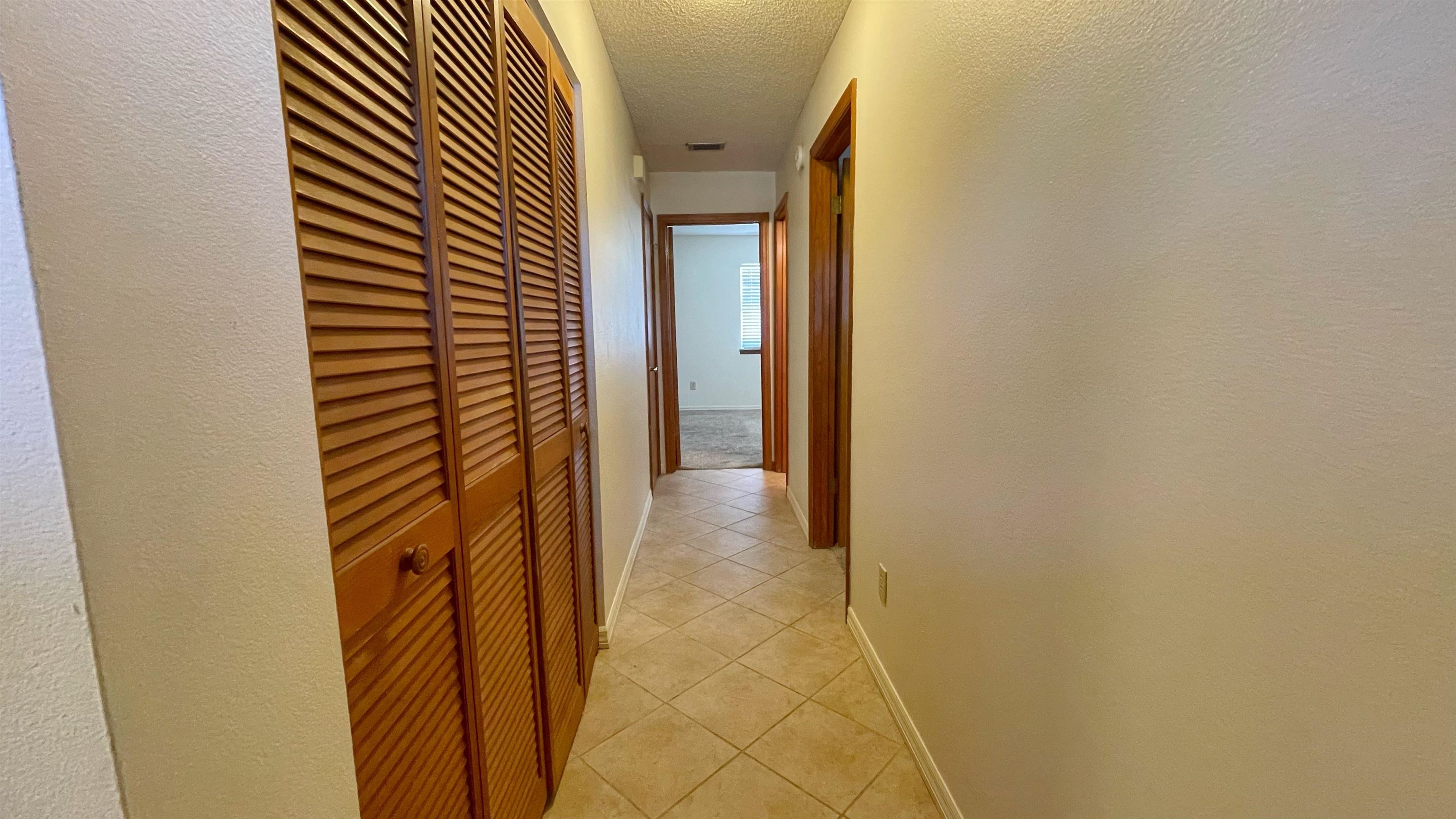 105 Arricola Avenue, Unit E St. Augustine, FL 32080 - Photo 5 of 27 a view of a bathroom