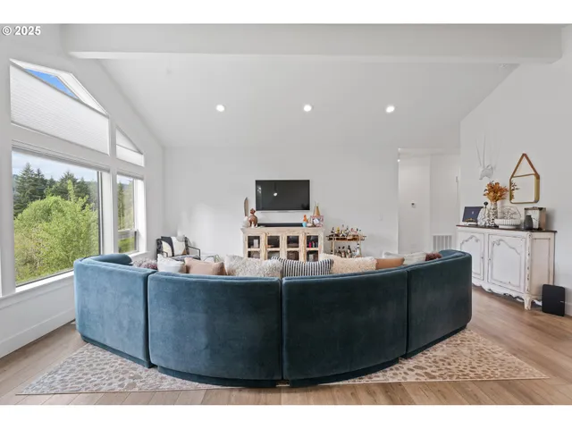 $850,000 | 50322 Briarwood Court, Scappoose, OR 97056