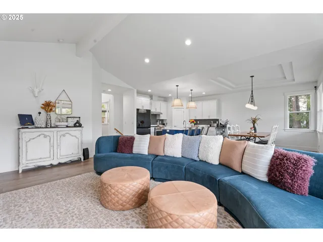 $850,000 | 50322 Briarwood Court, Scappoose, OR 97056