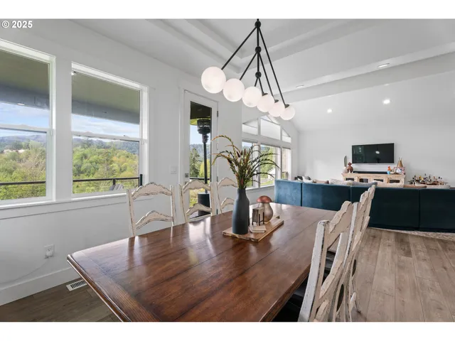 $850,000 | 50322 Briarwood Court, Scappoose, OR 97056