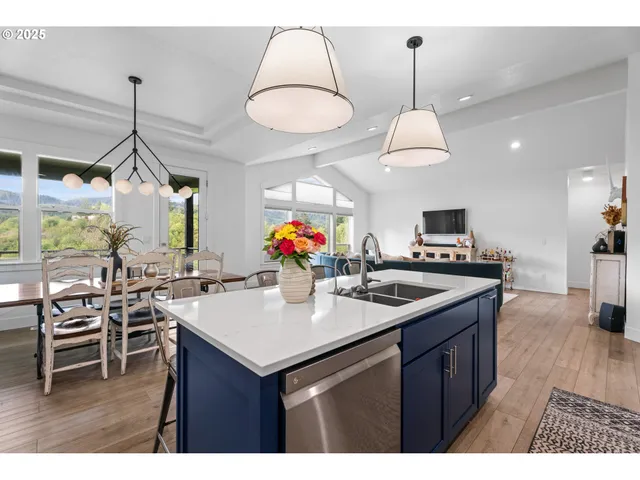 $850,000 | 50322 Briarwood Court, Scappoose, OR 97056