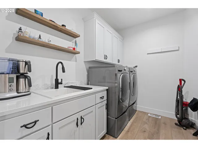 $850,000 | 50322 Briarwood Court, Scappoose, OR 97056