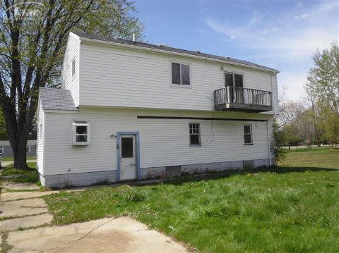 6126 North Vassar Road Flint, MI 48506 - Photo 8 of 9 20114188-7.JPG