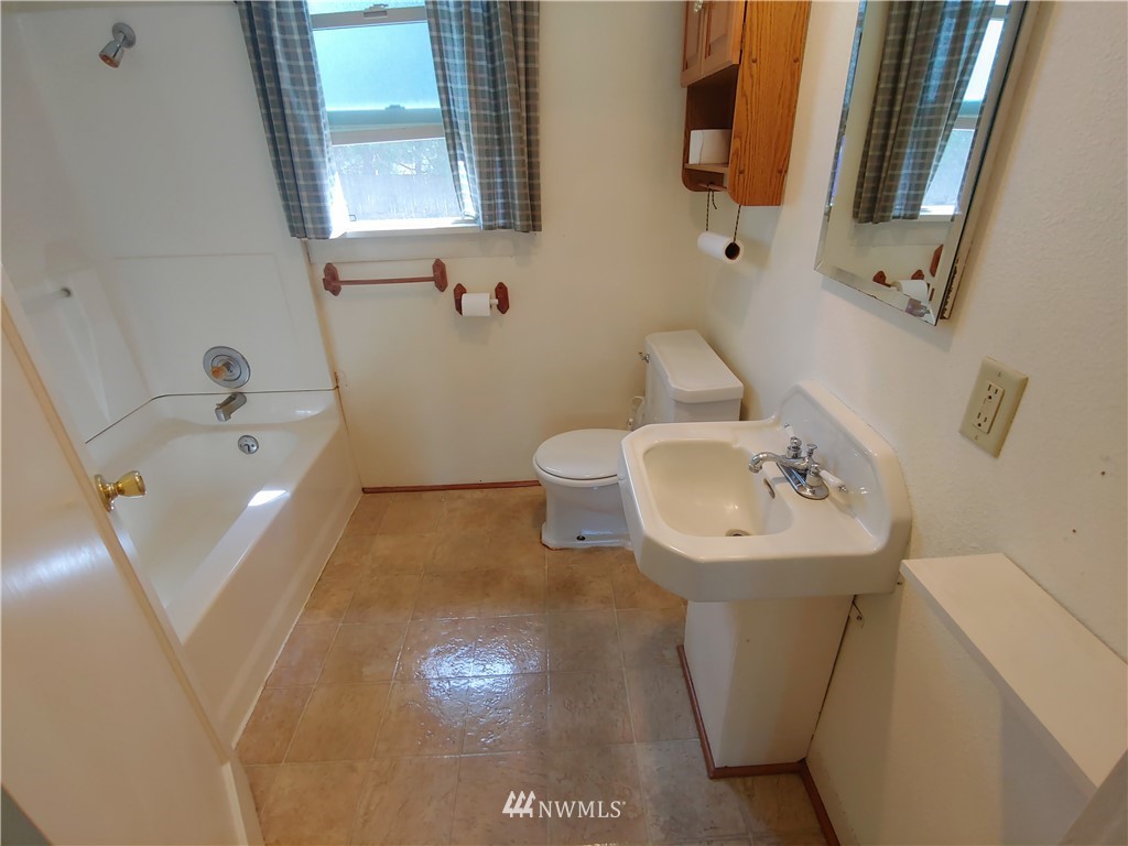 115 Roe Road Winlock, WA 98596 - Photo 12 of 19