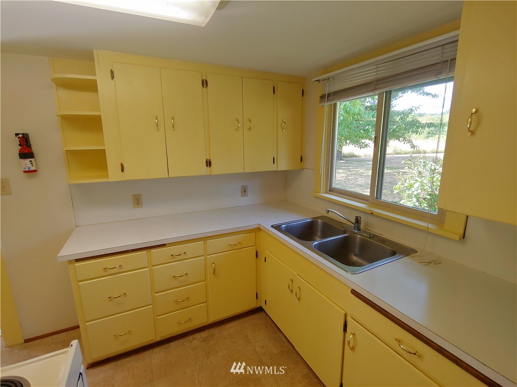 115 Roe Road Winlock, WA 98596 - Photo 15 of 19