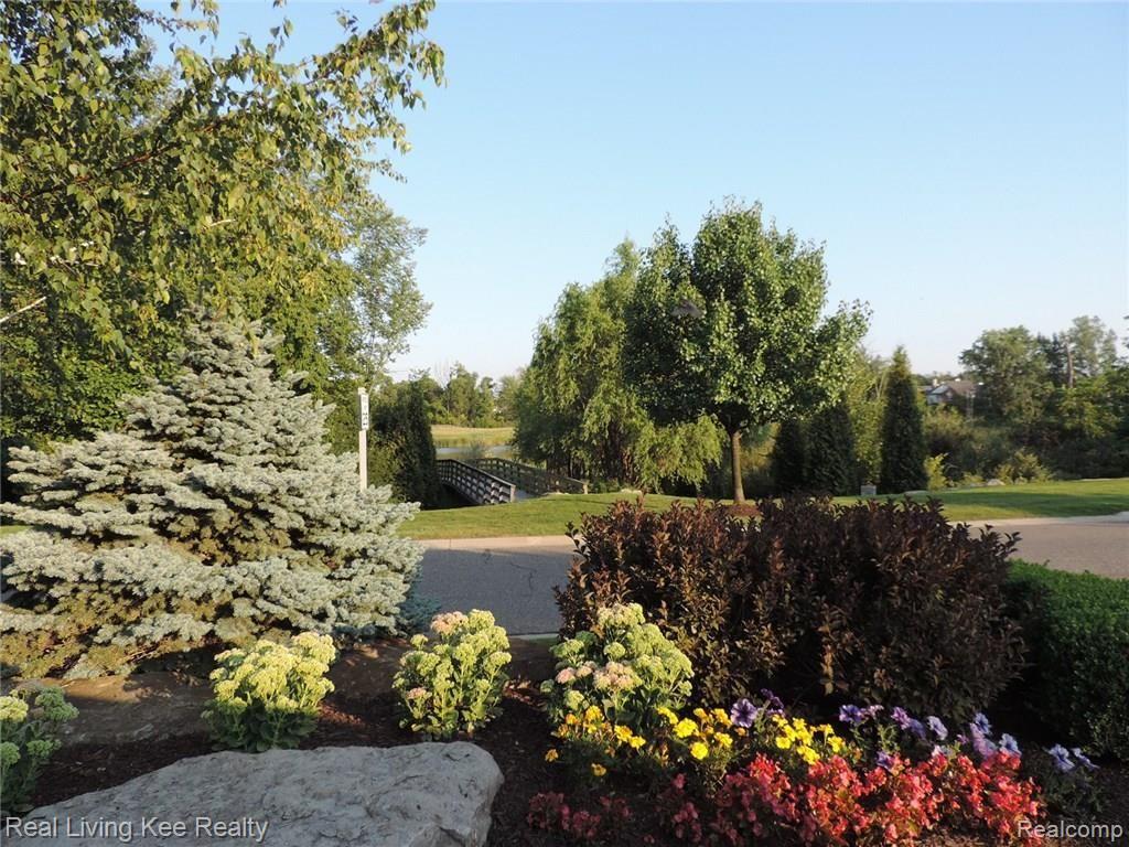 3484 Tremonte Circle Rochester, MI 48306 - Photo 25 of 28 walking path.jpg