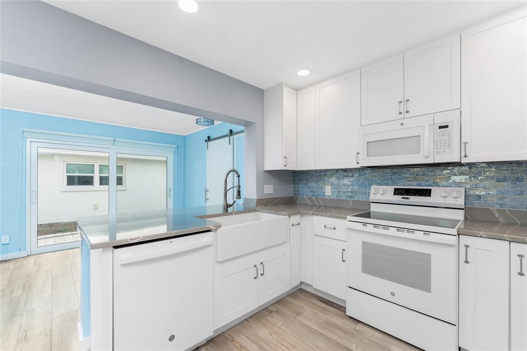 1977 Beach Road, Unit 3 Englewood, FL 34223 - Photo 19 of 56