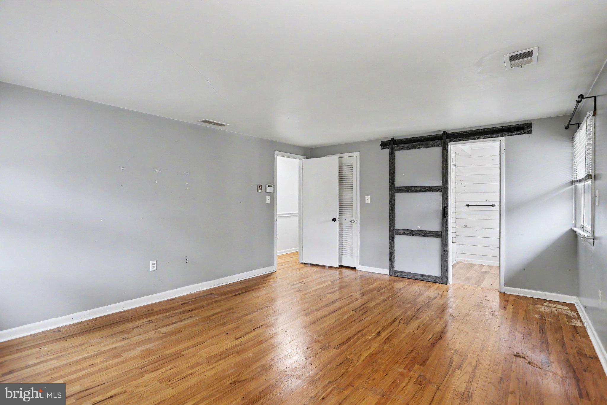 381 Ironstone Ridge Road Lancaster, PA 17603 - Photo 6 of 30 Spacious room with rustic charm.