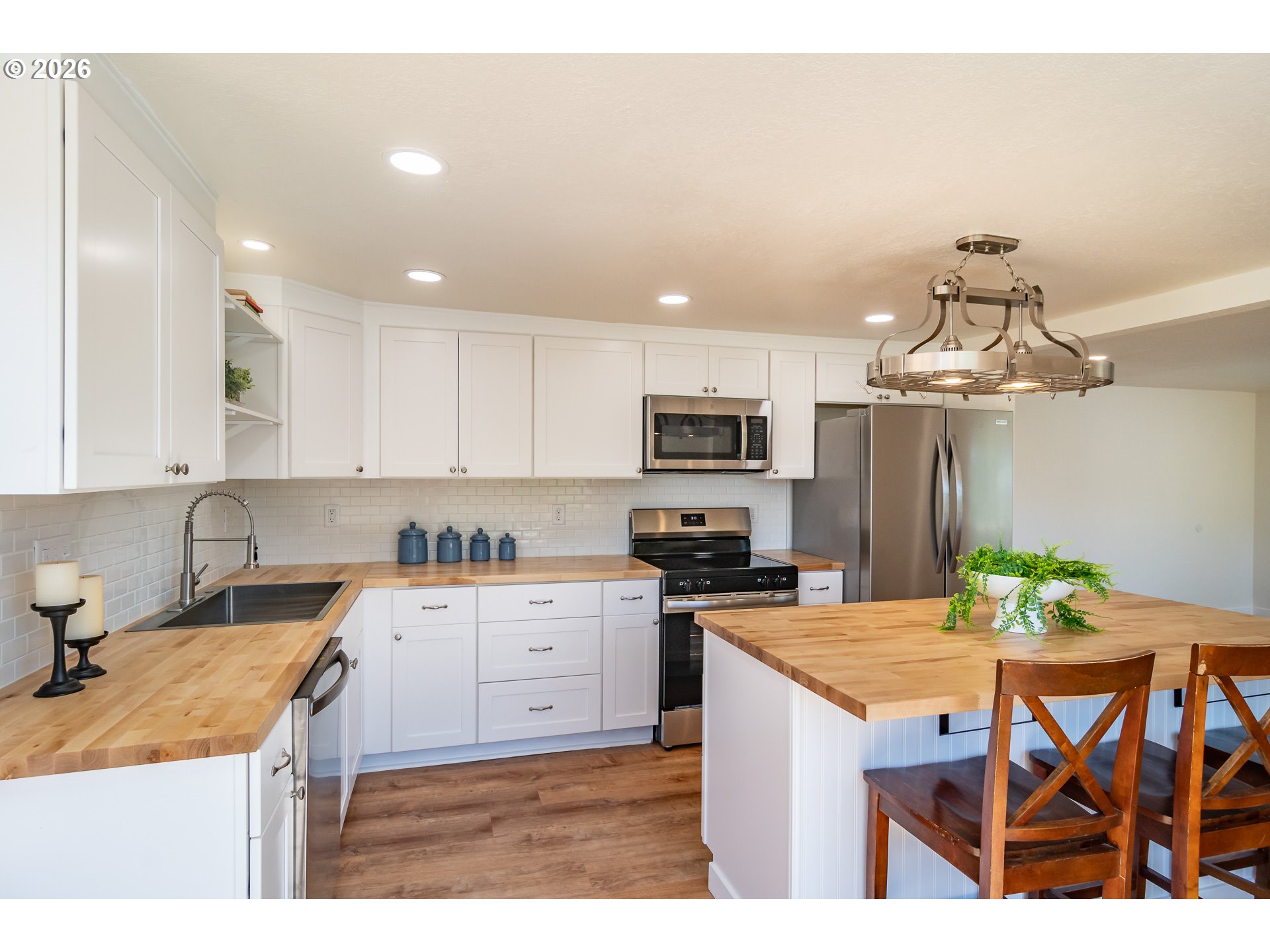 3660 Carnes Road Roseburg, OR 97471 - Photo 9 of 41