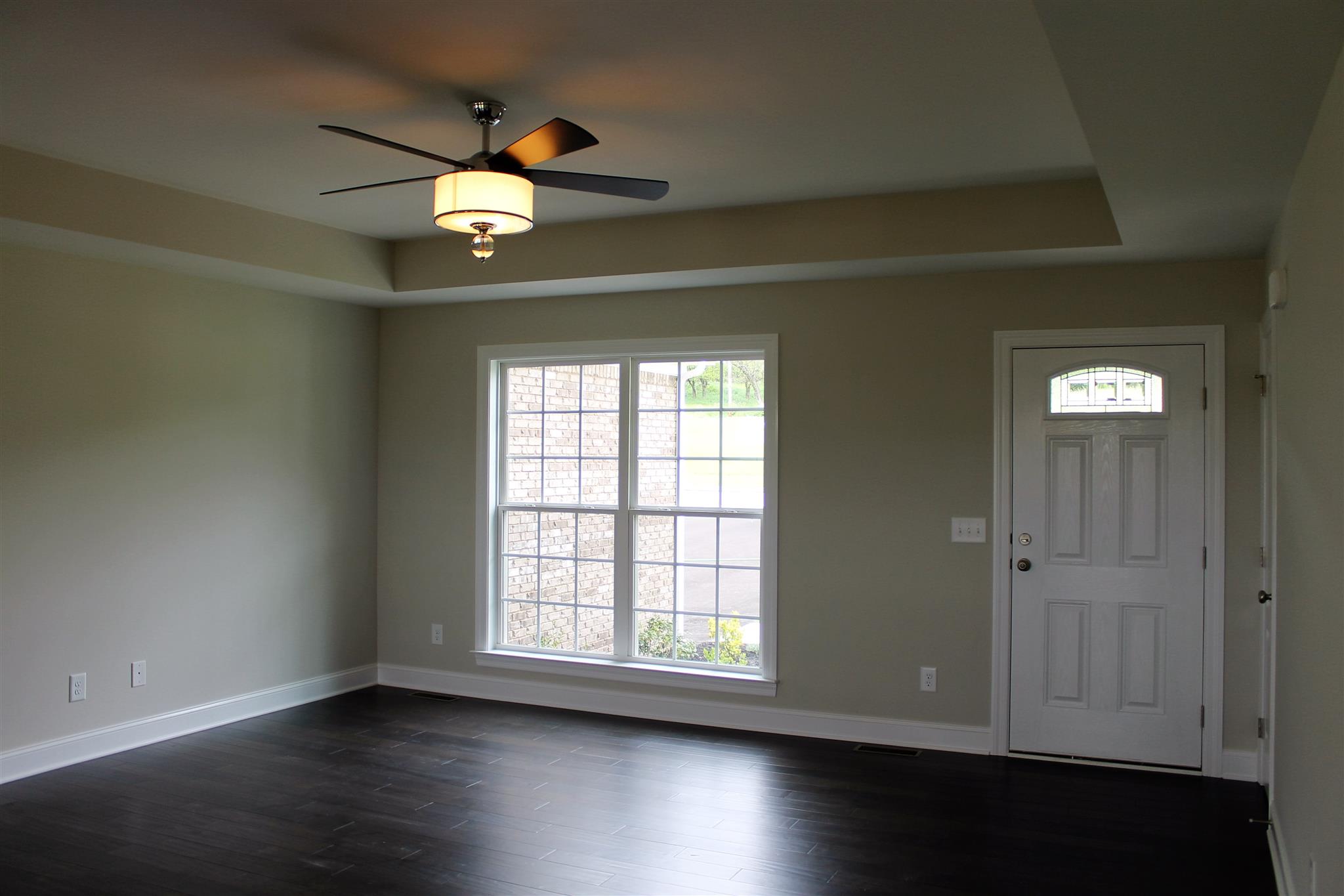 1606 Rugby Court Columbia, TN 38401 - Photo 3 of 14 Gallery Image 3