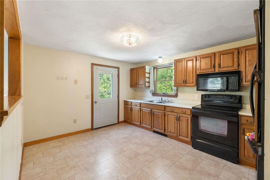111 Scapa Flow Road Charlestown, RI 02813 - Photo 5 of 40