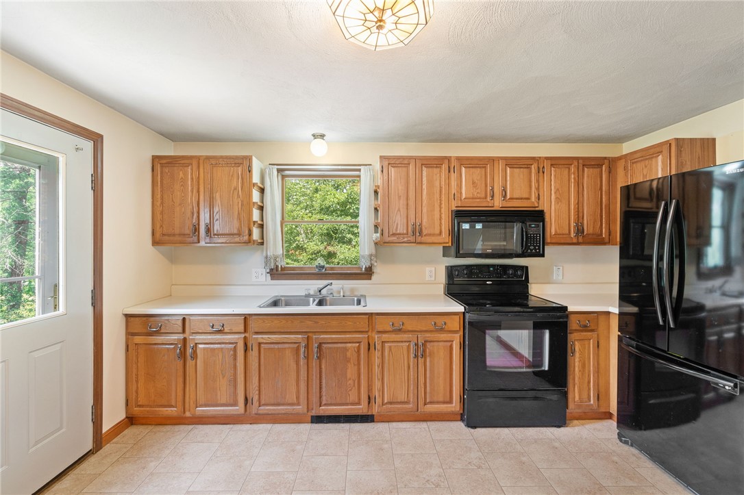111 Scapa Flow Road Charlestown, RI 02813 - Photo 6 of 40