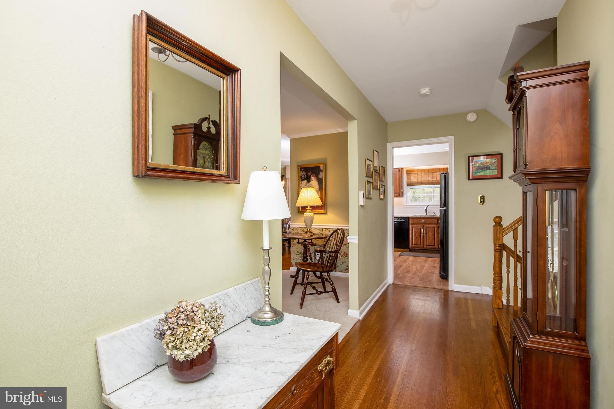 309 Covered Bridge Road Cherry Hill, NJ 08034 - Photo 4 of 40