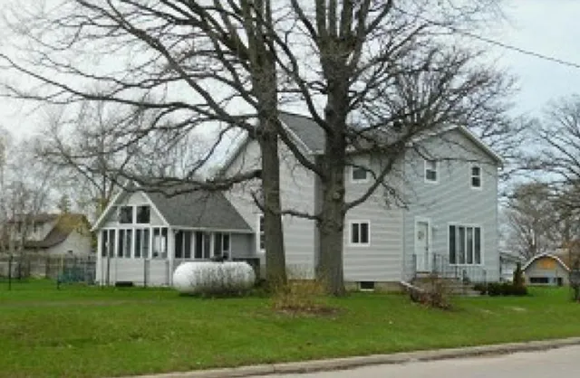 $157,000 | 413 2nd Avenue South, Erskine, MN 56535