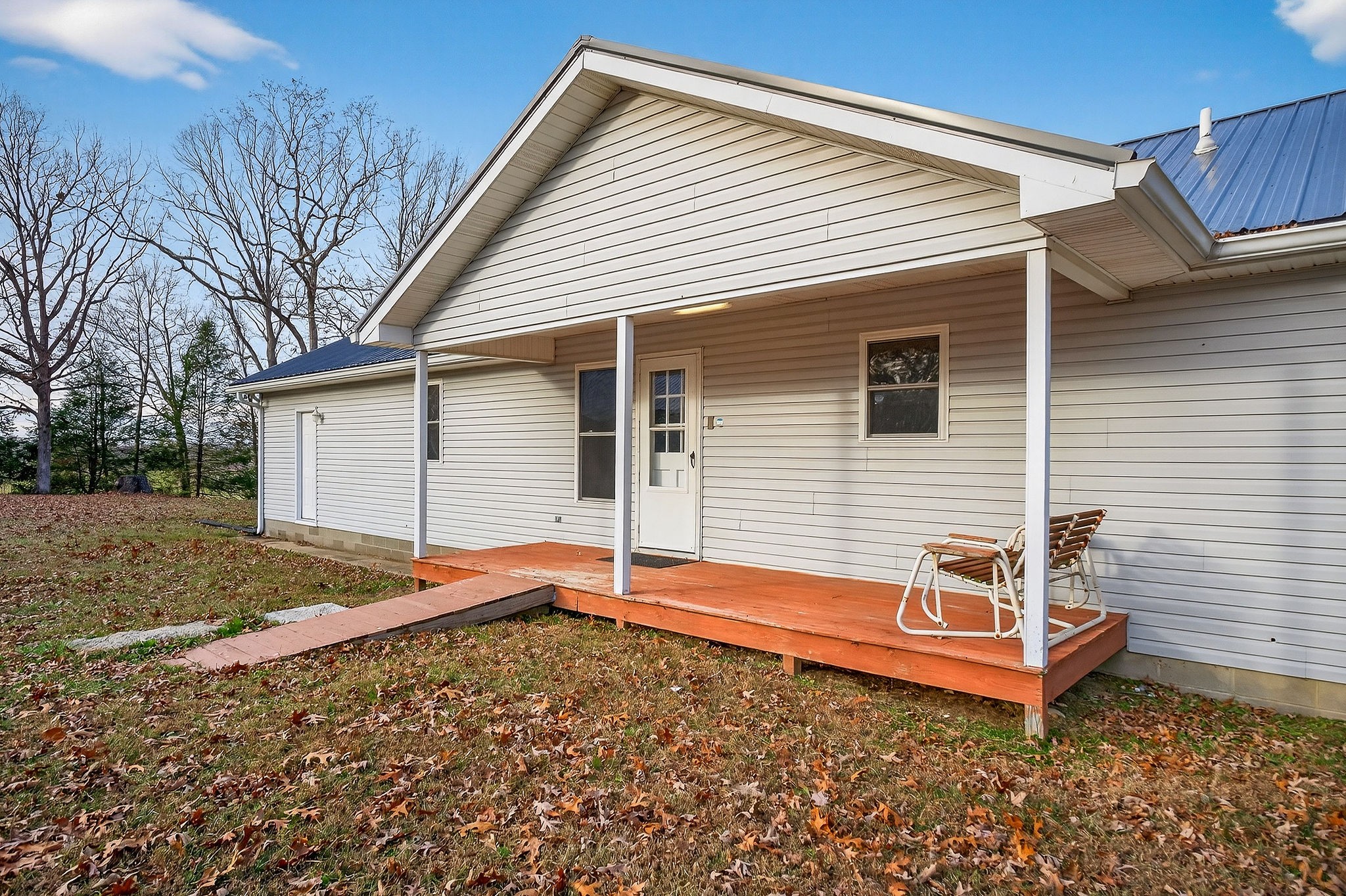 8607 Bockman Way Sparta, TN 38583 - Photo 30 of 34 a backyard of a house with wooden fence