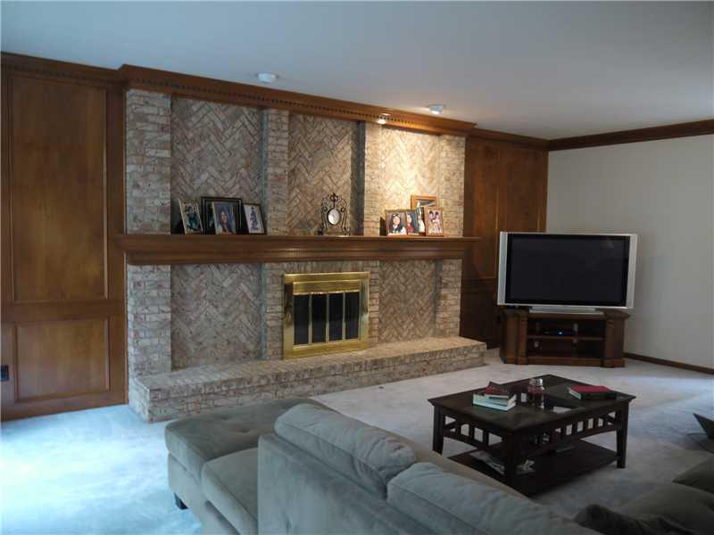 336 Myoma Road Mars, PA 16046 - Photo 3 of 19 Family Room.