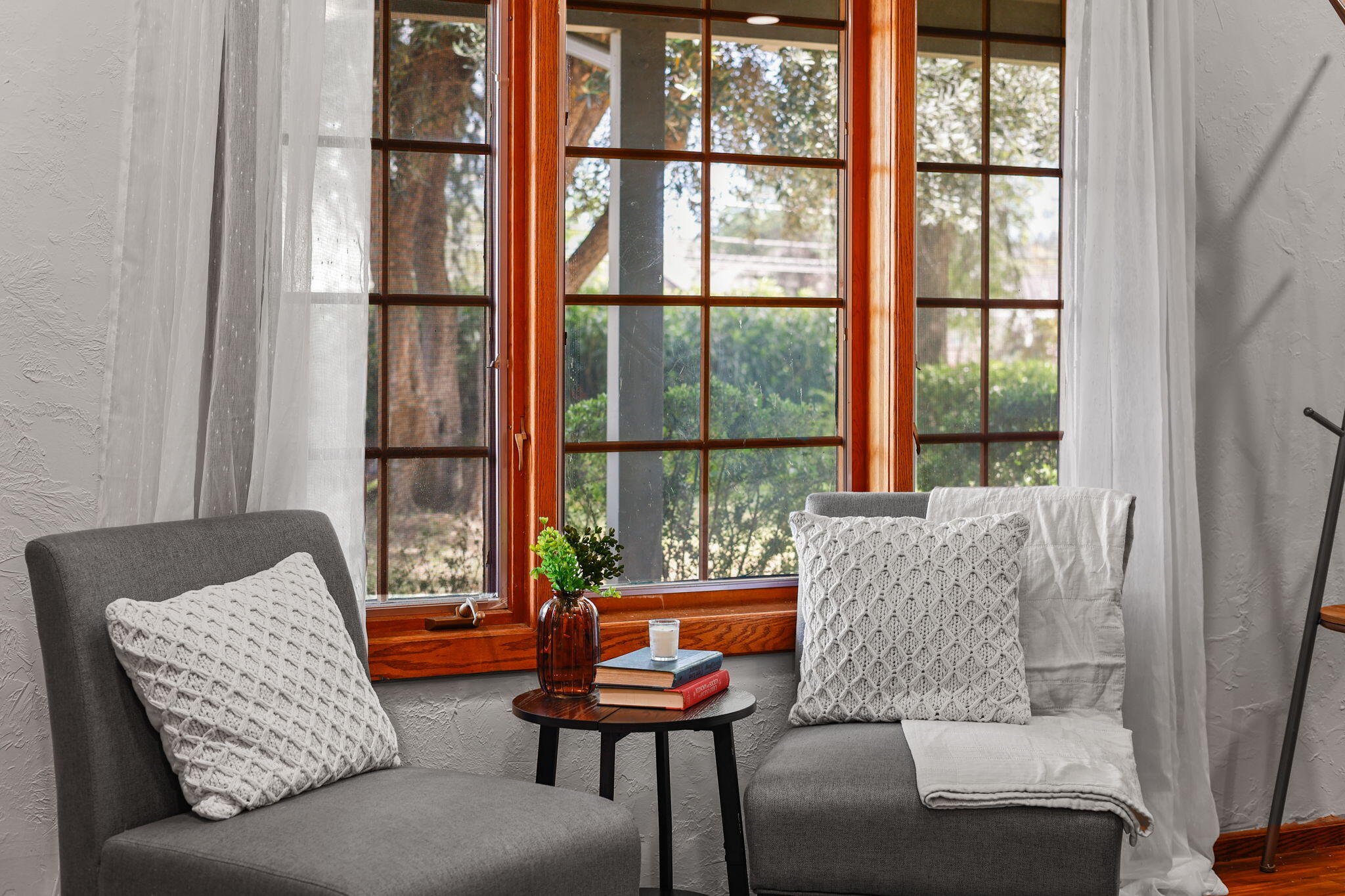 4550 Placer Road Redding, CA 96001 - Photo 33 of 95 Wood Pella Windows