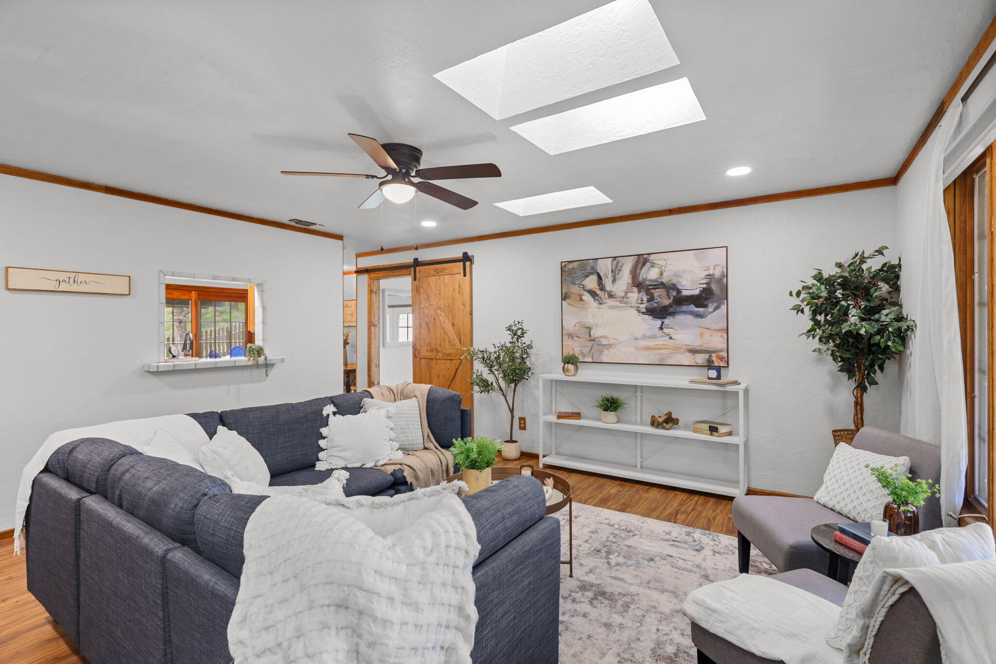 4550 Placer Road Redding, CA 96001 - Photo 35 of 95 Spacious Living Room with Skylights