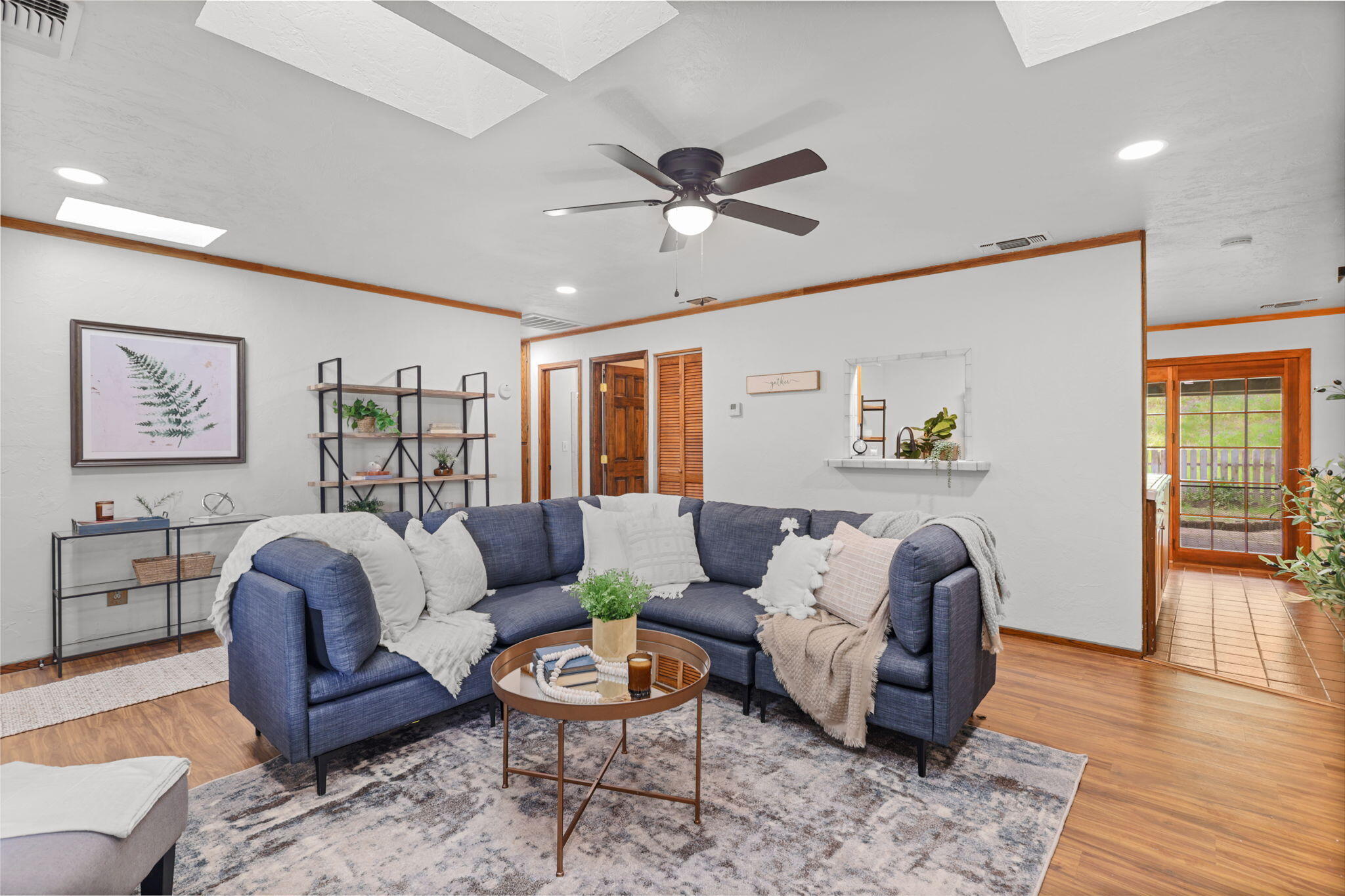 4550 Placer Road Redding, CA 96001 - Photo 38 of 95 Spacious Living Room with Skylights
