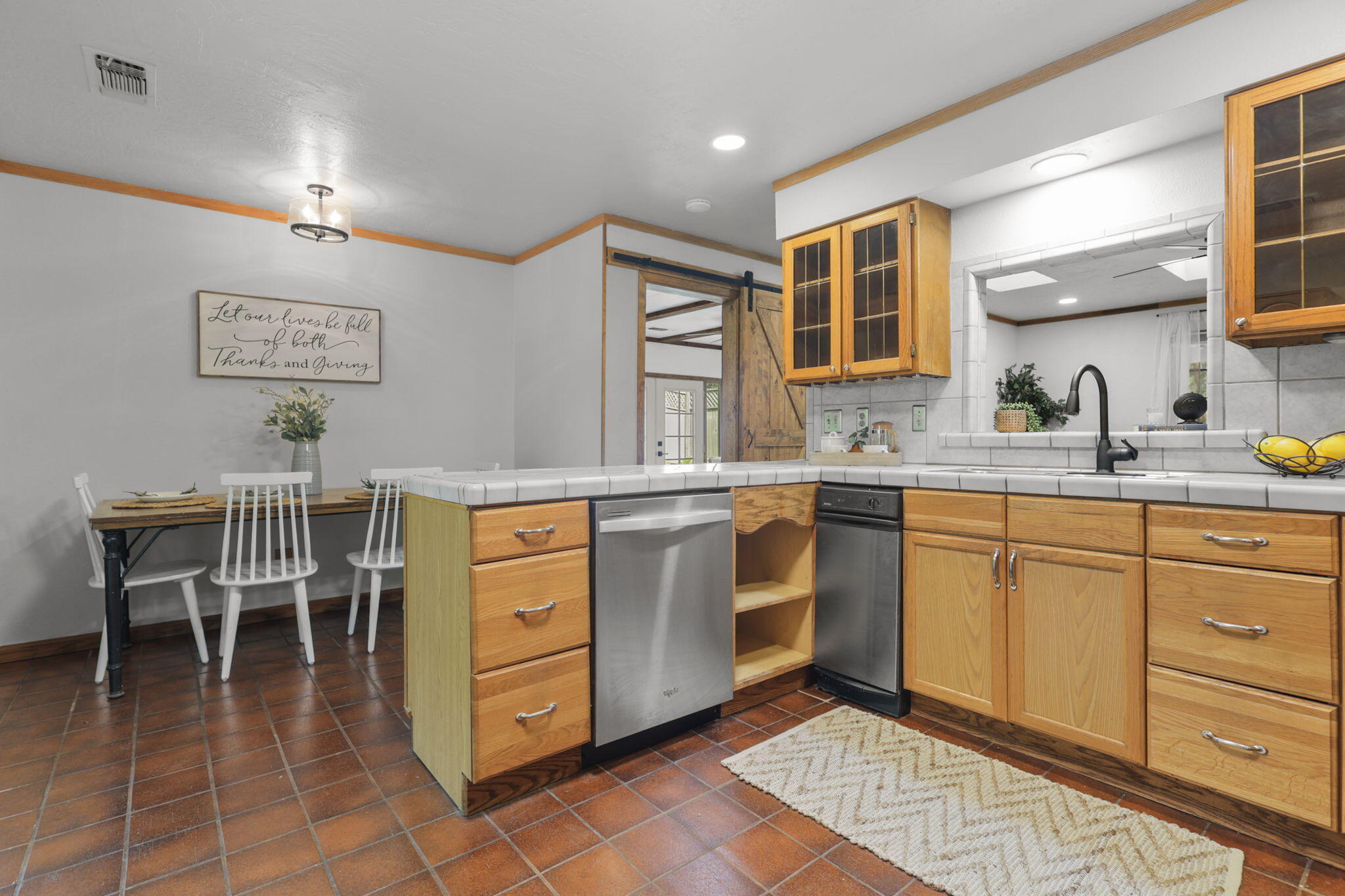 4550 Placer Road Redding, CA 96001 - Photo 41 of 95 Kitchen with Stainless Appliances