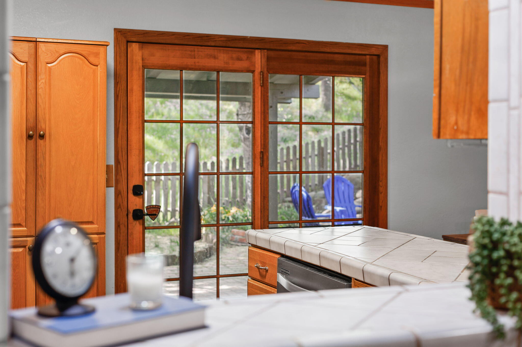 4550 Placer Road Redding, CA 96001 - Photo 45 of 95 Kitchen Pass Thru