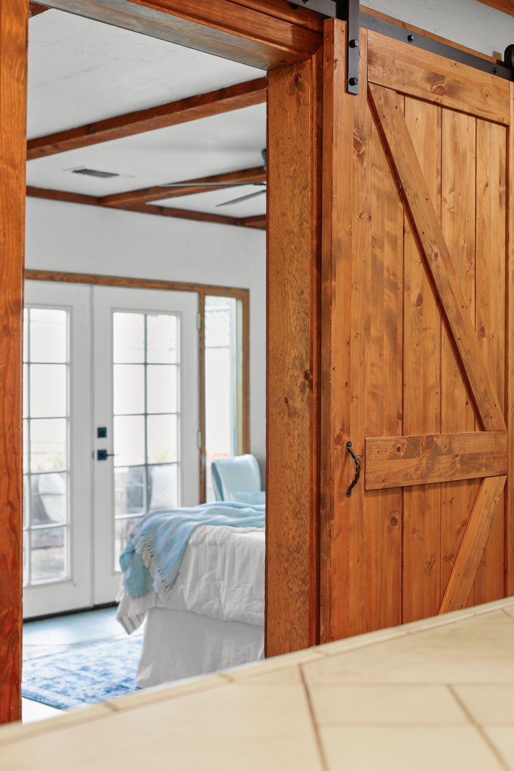 4550 Placer Road Redding, CA 96001 - Photo 47 of 95 Barn Door