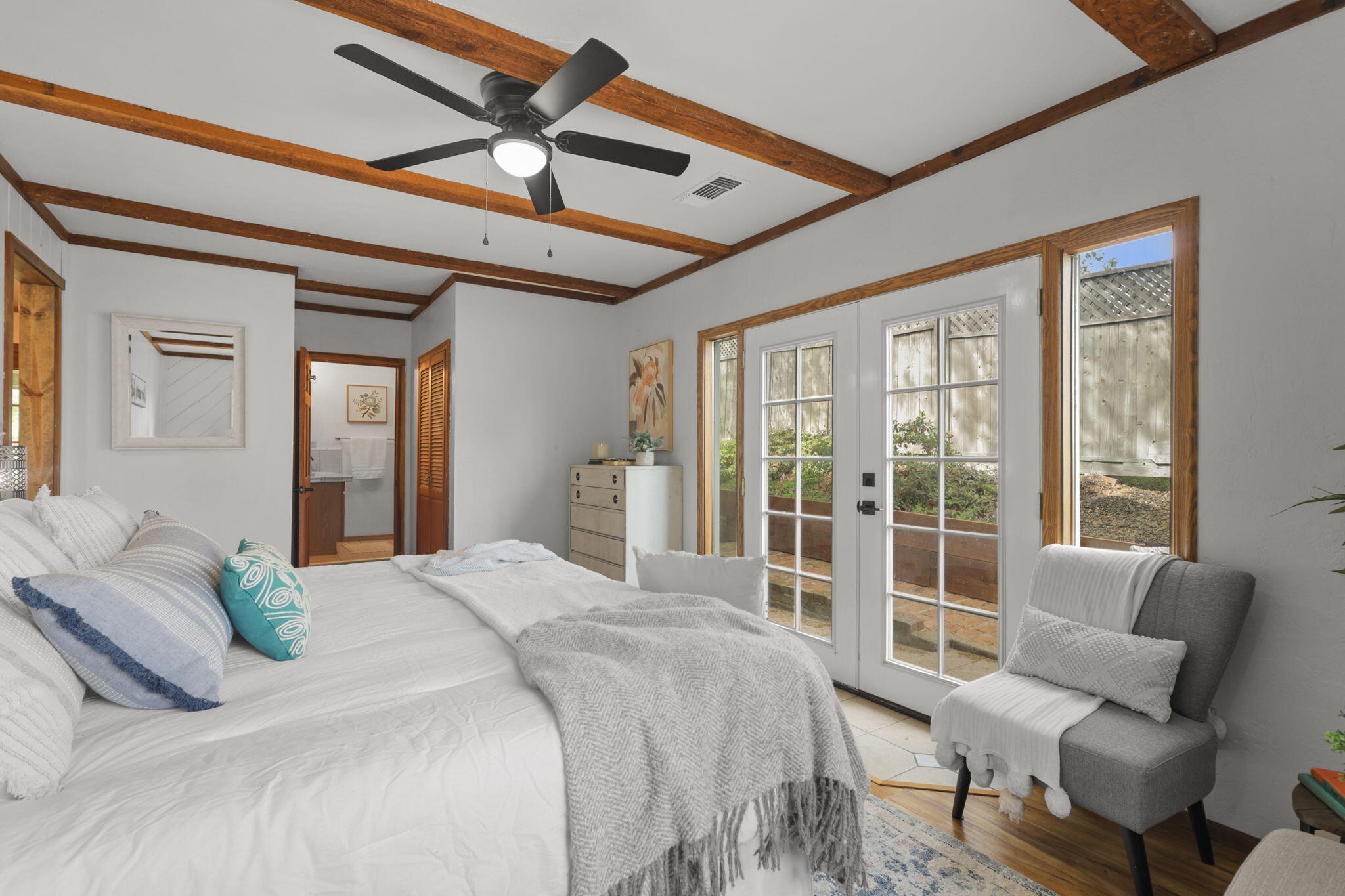 4550 Placer Road Redding, CA 96001 - Photo 8 of 95 Huge Primary Suite with French Doors