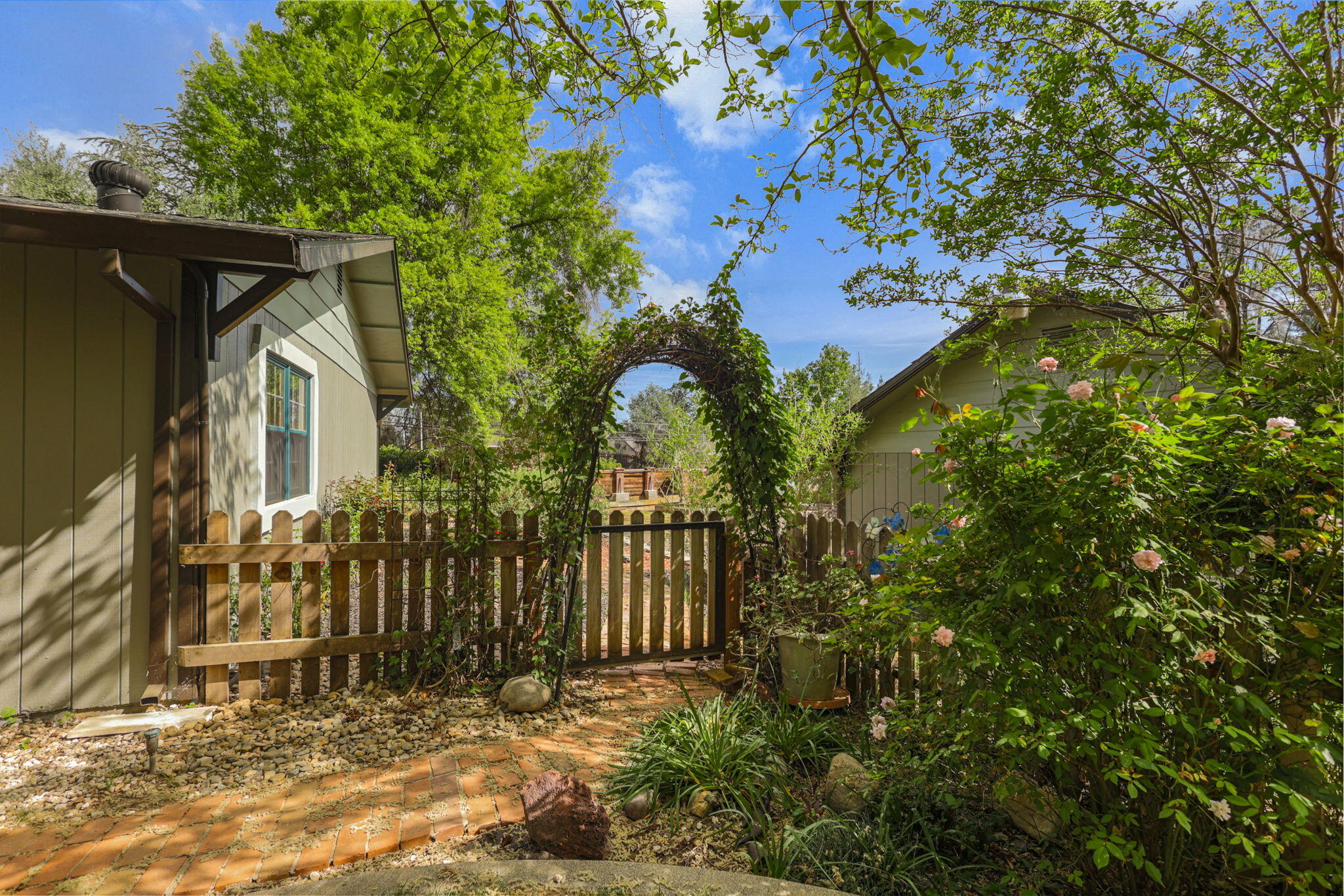 4550 Placer Road Redding, CA 96001 - Photo 82 of 95 Backyard