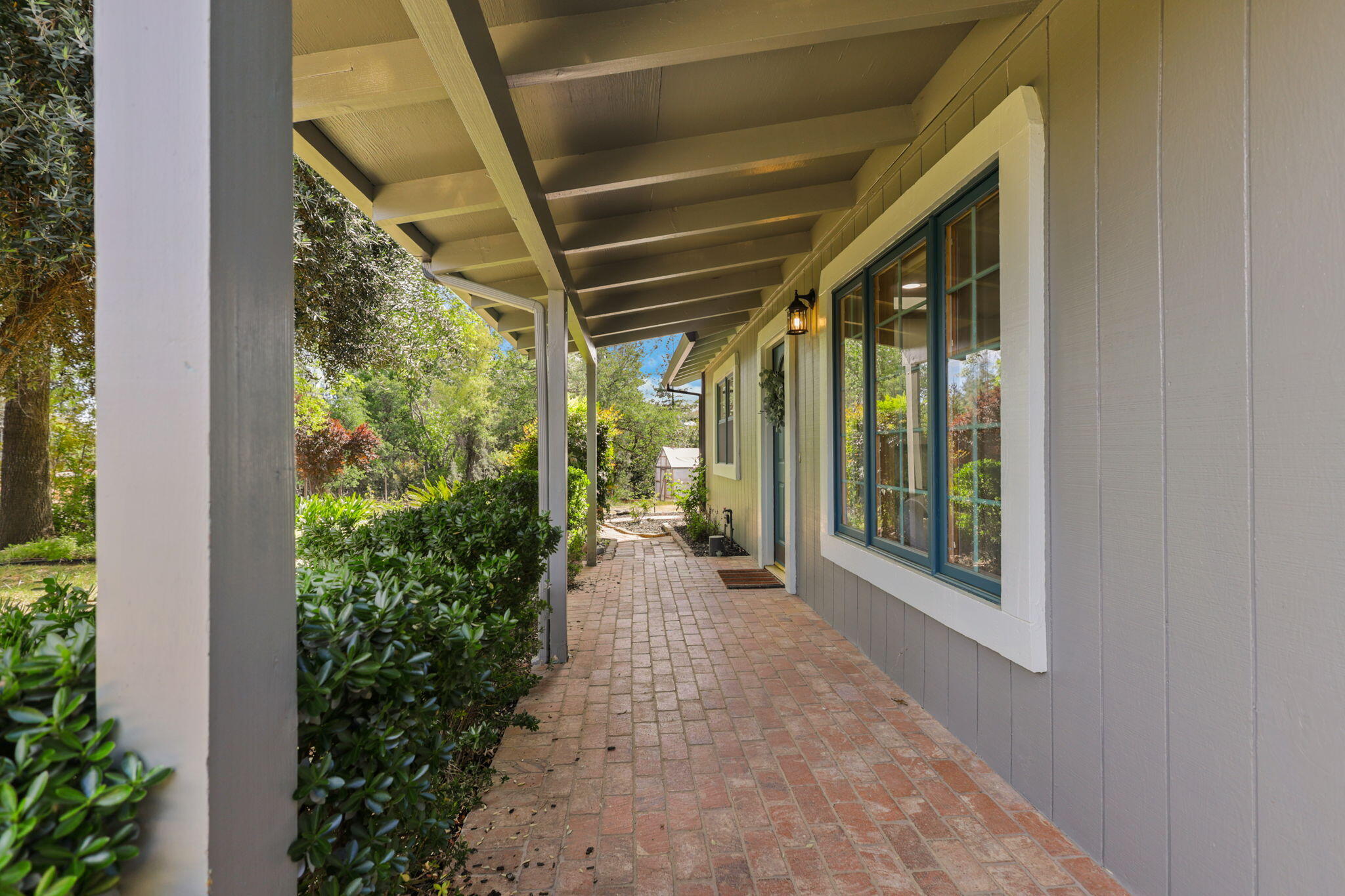 4550 Placer Road Redding, CA 96001 - Photo 87 of 95 Covered Front Patio
