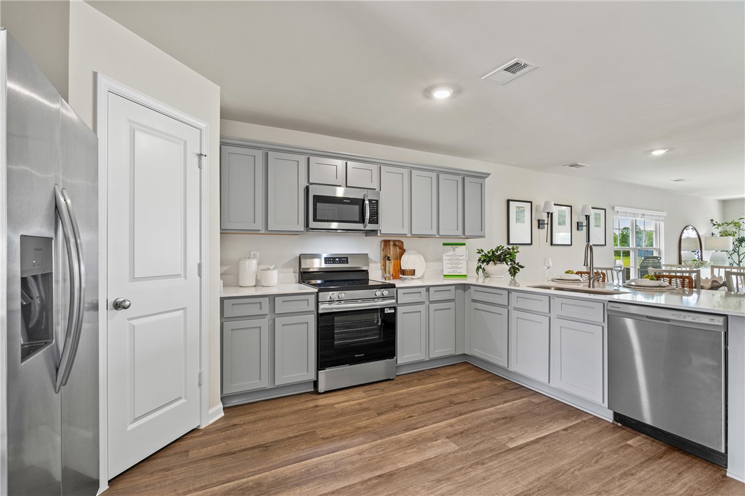 1072 Shirley Drive Anderson, SC 29621 - Photo 5 of 46