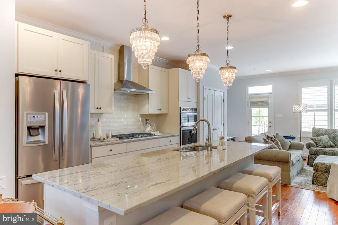 944 Lindley Road Frederick, MD 21701 - Photo 6 of 58 Kitchen island with seating for 4