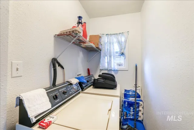 $270,000 | 121 7th Avenue South, Buhl, ID 83316