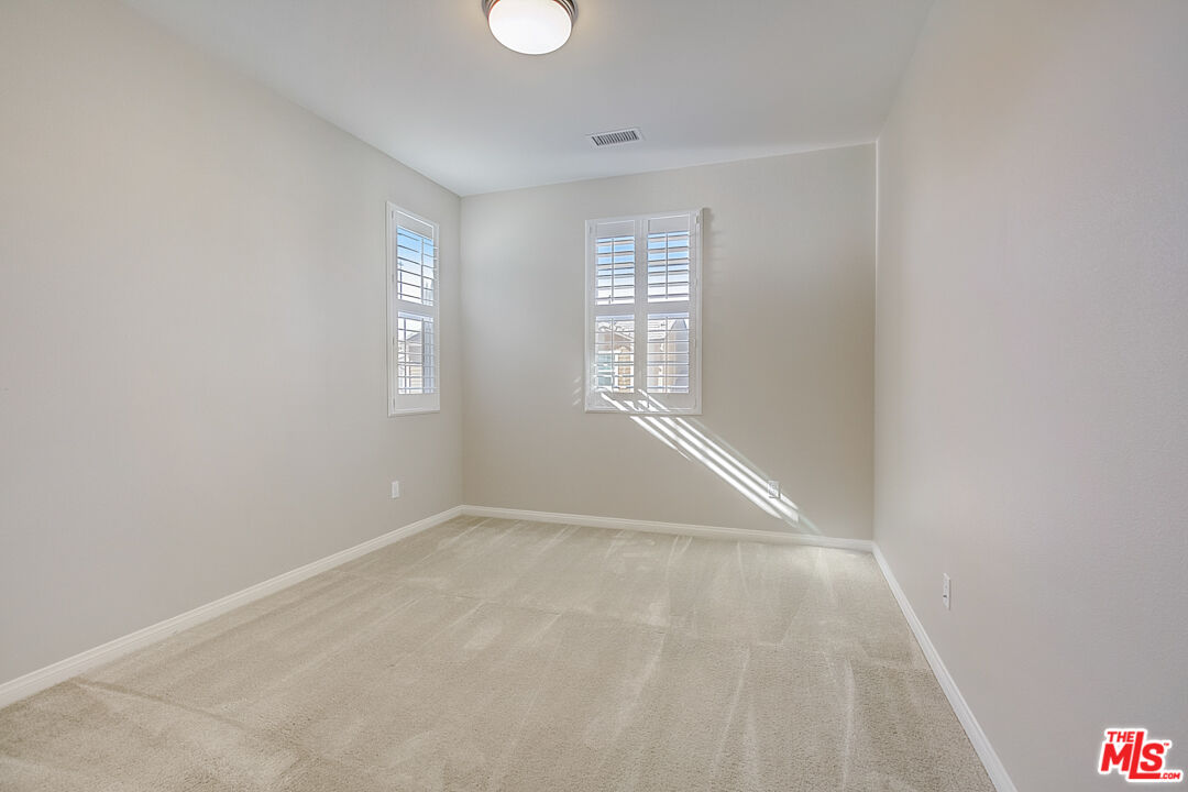 171 Stonegate Road Camarillo, CA 93010 - Photo 22 of 33