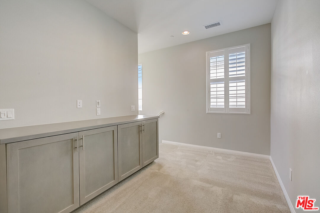 171 Stonegate Road Camarillo, CA 93010 - Photo 25 of 33
