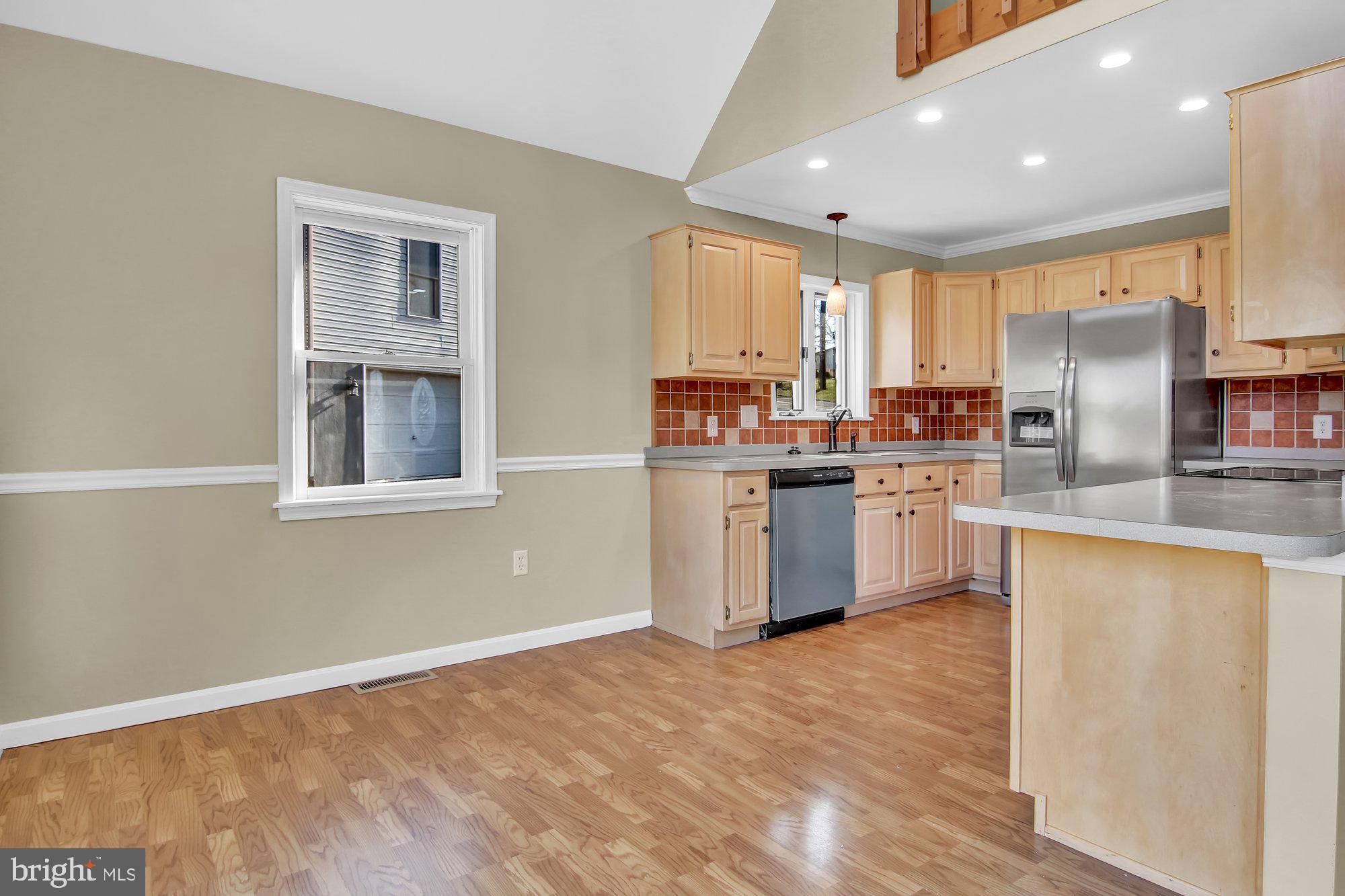 215 Eden Road Etters, PA 17319 - Photo 8 of 28 Gallery Image 8