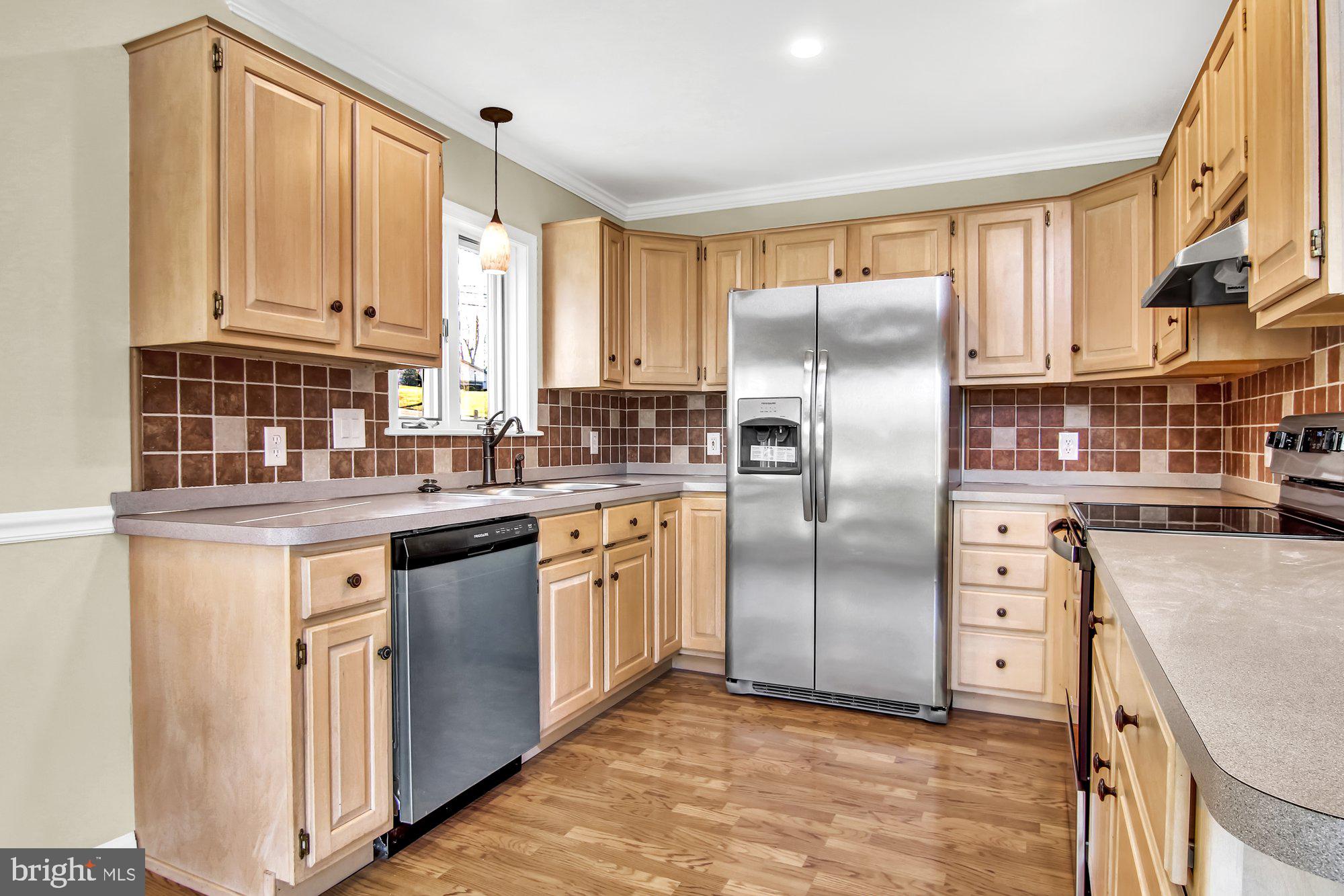 215 Eden Road Etters, PA 17319 - Photo 9 of 28 Gallery Image 9