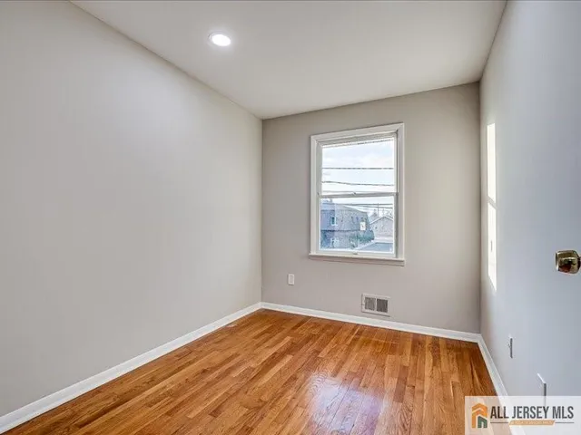 $3,250 | 11 Hyde Avenue, Iselin, NJ 08830