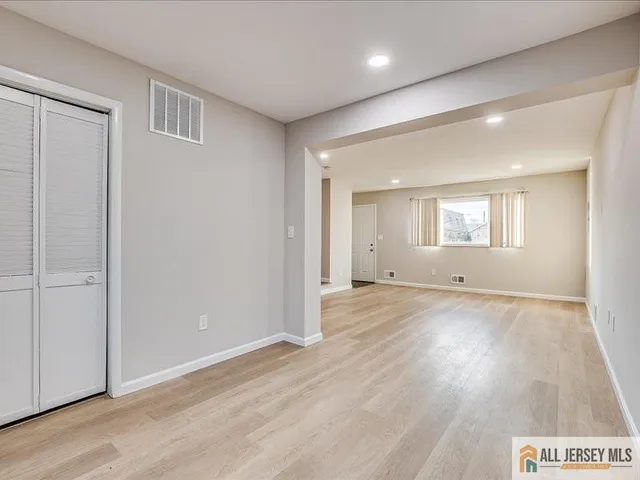 $3,250 | 11 Hyde Avenue, Iselin, NJ 08830