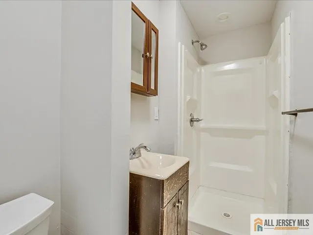 $3,250 | 11 Hyde Avenue, Iselin, NJ 08830