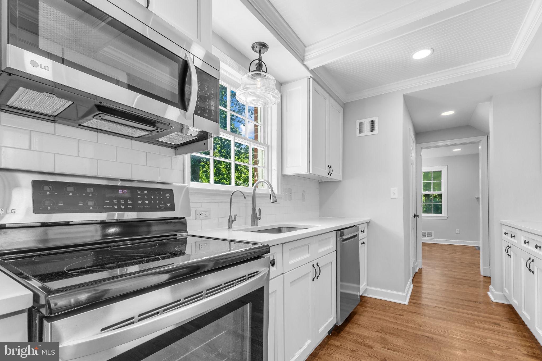 305 Hamilton Avenue Silver Spring, MD 20901 - Photo 9 of 35 Gallery Image 9