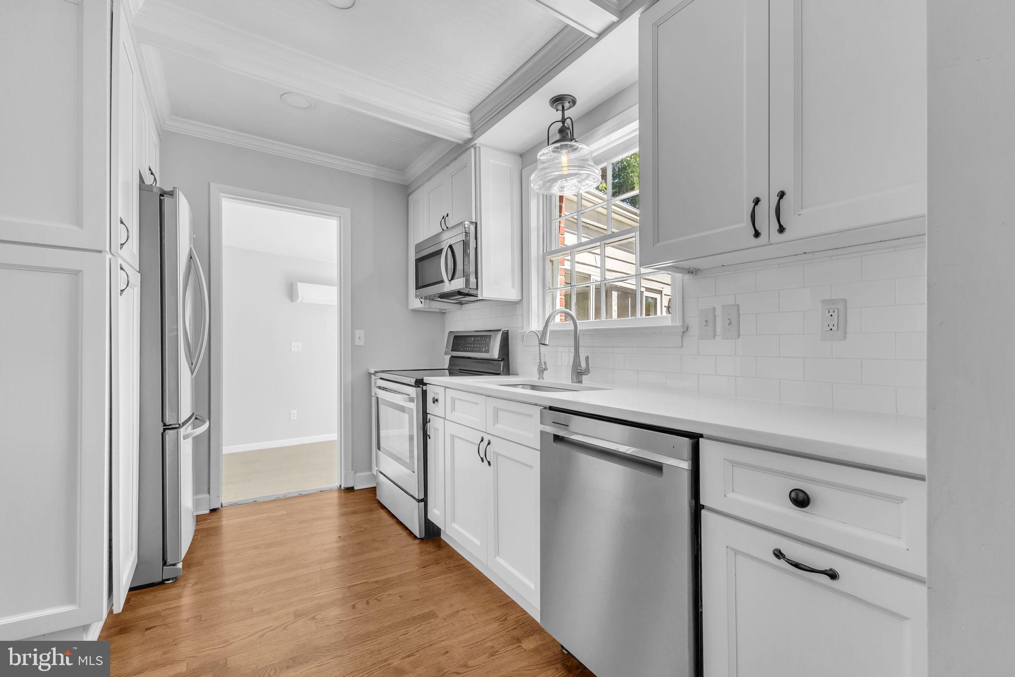 305 Hamilton Avenue Silver Spring, MD 20901 - Photo 10 of 35 Gallery Image 10