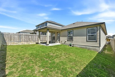 $260,000 | 220 Lucky Texan Road, Jarrell, TX 76537