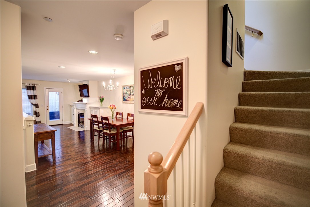 8125 212th Street Southwest, Unit 9 Edmonds, WA 98026 - Photo 11 of 25