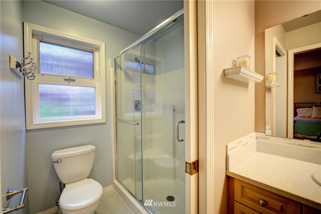8125 212th Street Southwest, Unit 9 Edmonds, WA 98026 - Photo 16 of 25