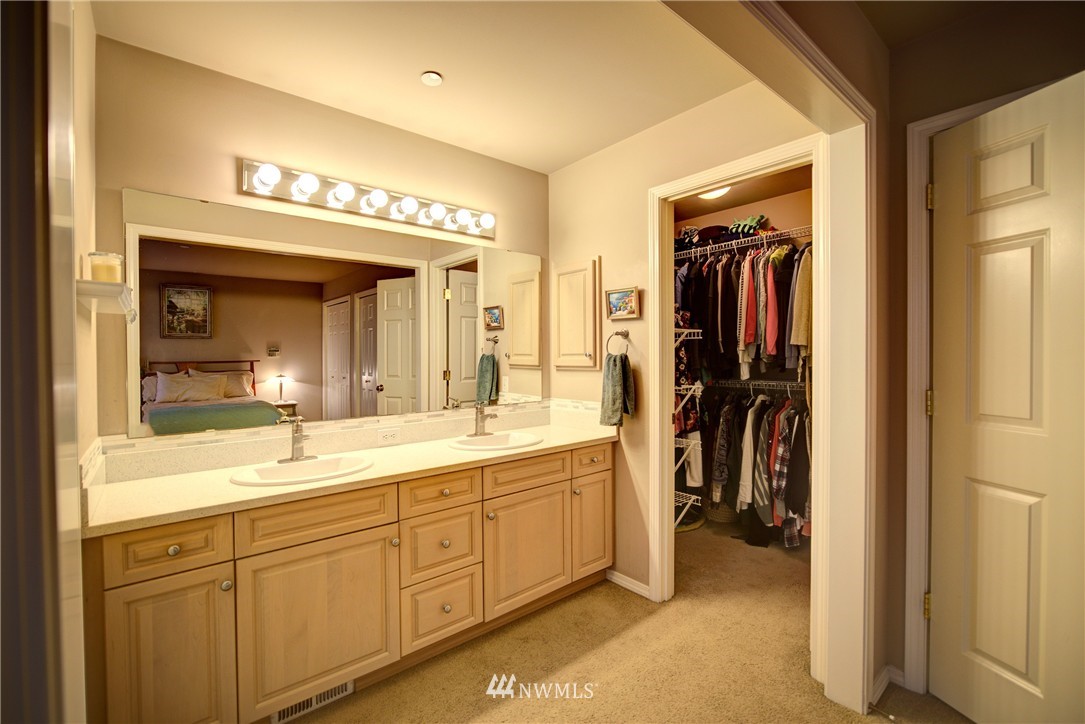 8125 212th Street Southwest, Unit 9 Edmonds, WA 98026 - Photo 17 of 25