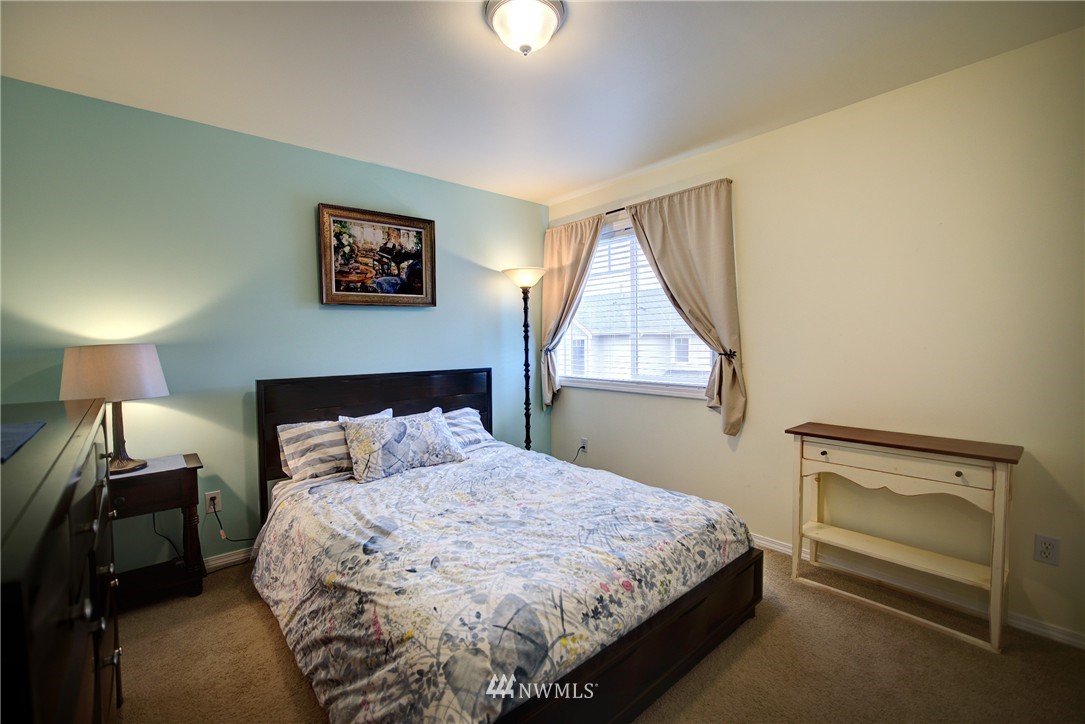 8125 212th Street Southwest, Unit 9 Edmonds, WA 98026 - Photo 18 of 25