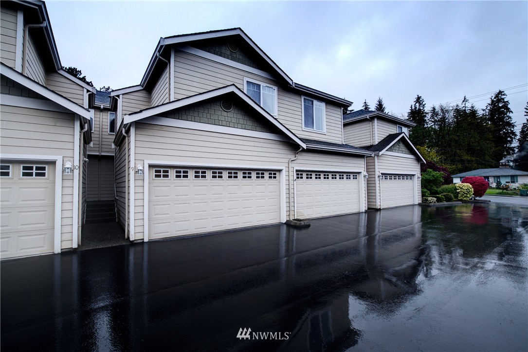 8125 212th Street Southwest, Unit 9 Edmonds, WA 98026 - Photo 23 of 25