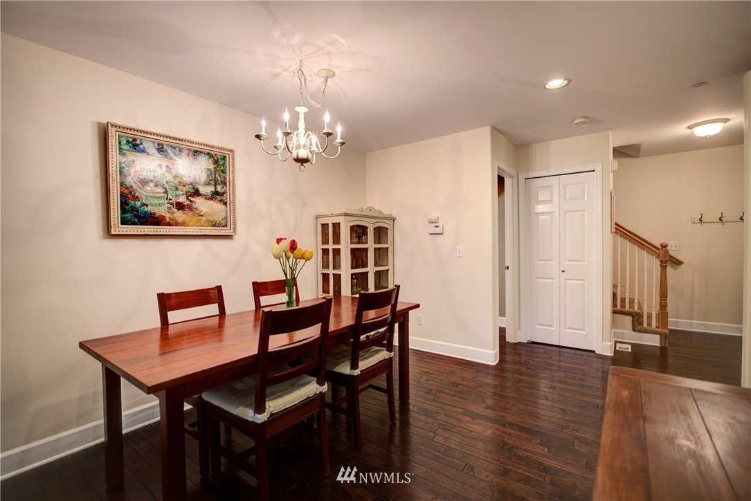 8125 212th Street Southwest, Unit 9 Edmonds, WA 98026 - Photo 5 of 25