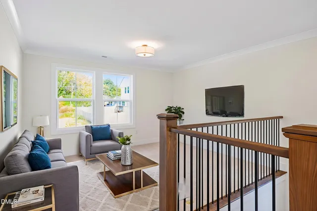 $925,000 | 209 West Maple Avenue, Holly Springs, NC 27540