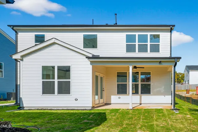 $925,000 | 209 West Maple Avenue, Holly Springs, NC 27540